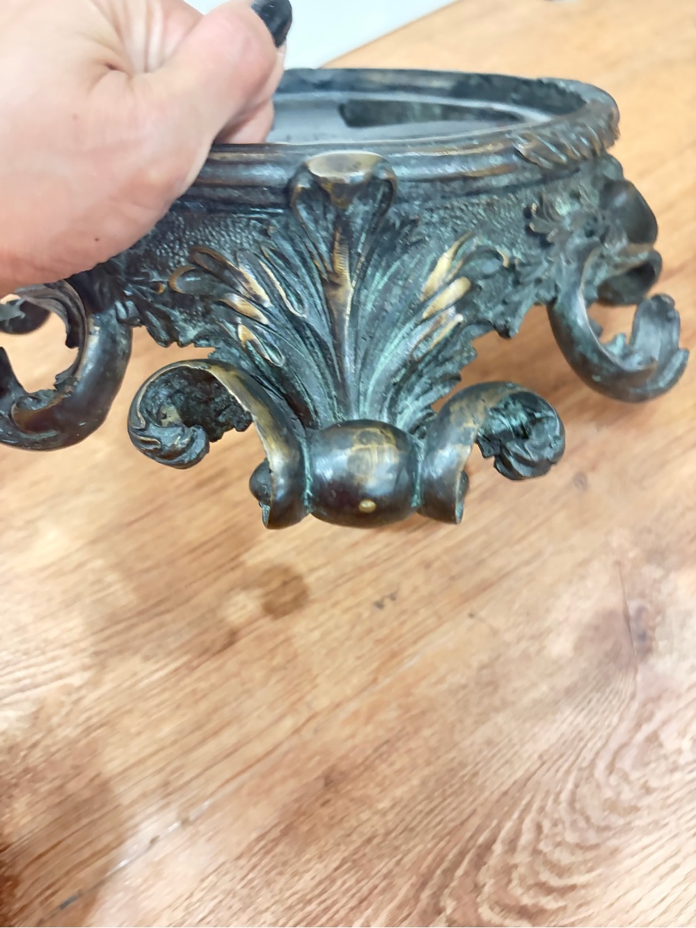 LUXE Vintage Black Ceramic Vase w/ Ornate Cast Iron Base | Statement Deco + A 🎁 - Picture 5 of 6